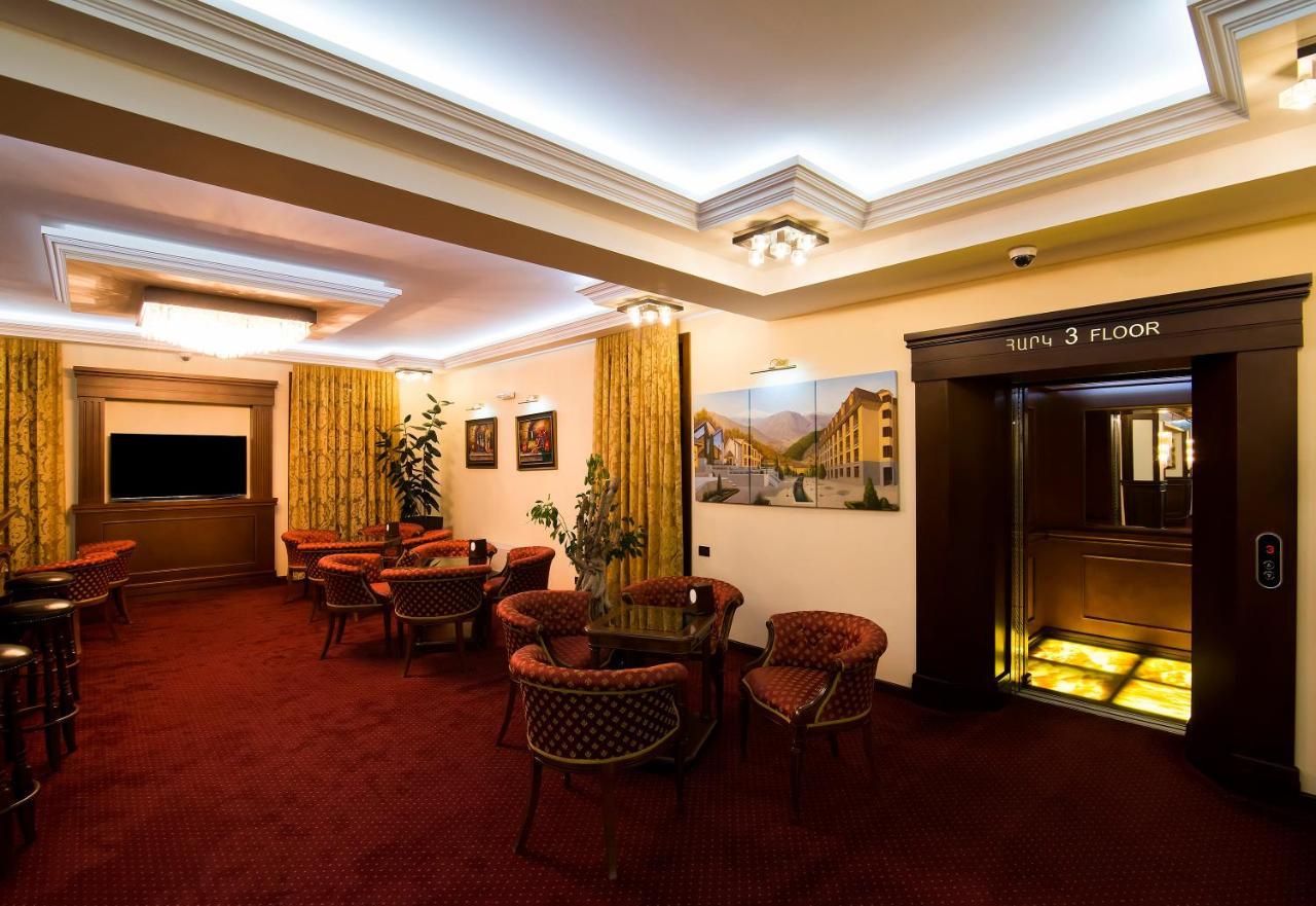 Elegant Hotel & Resort Tsaghkadzor Bagian luar foto